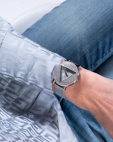 V6HB32757CE0096318013F69C97DCC22B47R4507840P4