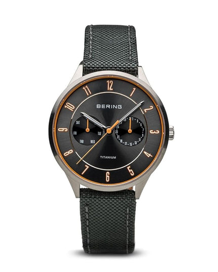 V4HE04ACB59F3A117A5B70A9194648458E5R7464650P1