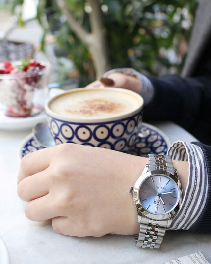 V5H3DA7D9A30FC67F4E9921C2381D5A8E4CR7194986P3