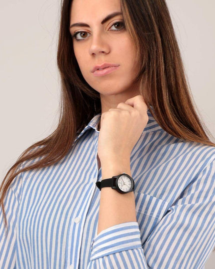 V4HC154CAB06706951673BFE01CF8D3B79DR7530795P5